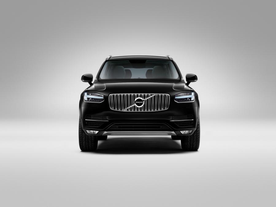  Volvo XC90 T6 AWD First Edition 2014 года  (фото 16 из 38)
